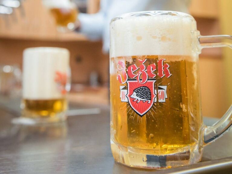 Pivovar Jihlava slaví 160 let. Milovníci piva byli obdarováni výročním ležákem